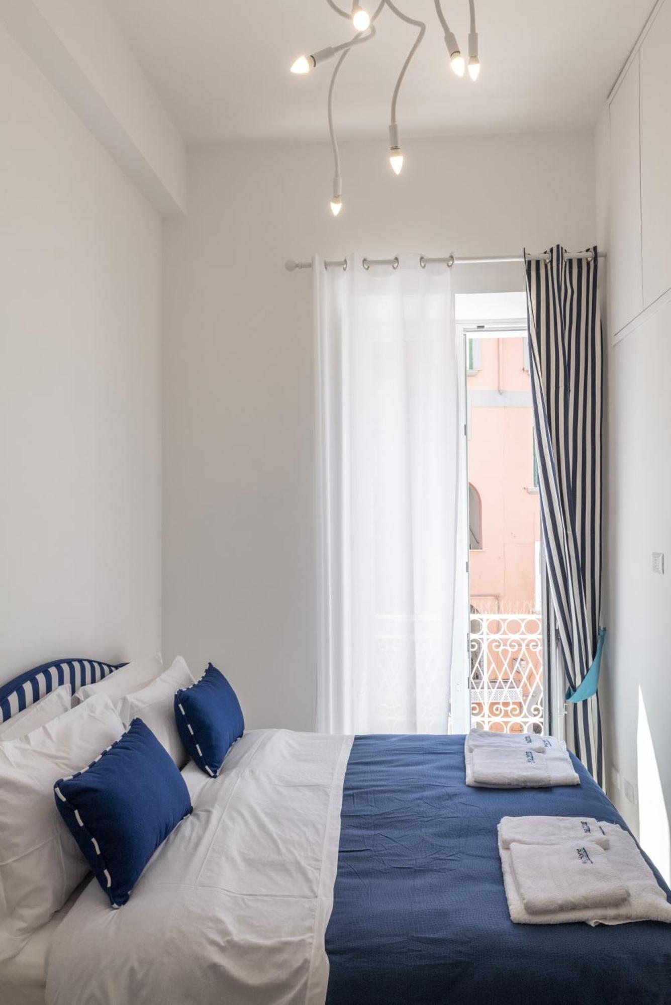 Mya Home Luxury Apartments Кастелламмаре-ди-Стабия Экстерьер фото