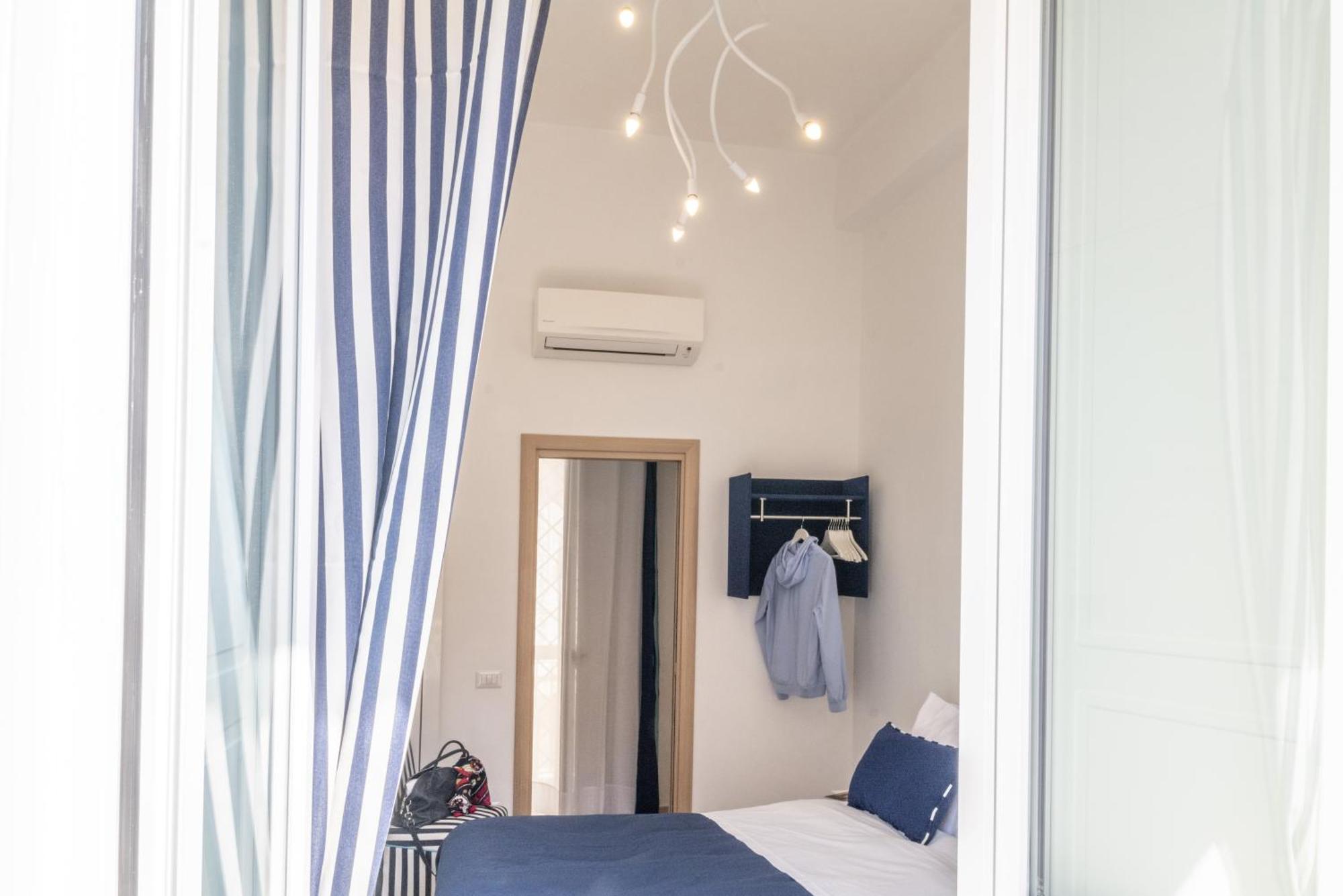 Mya Home Luxury Apartments Кастелламмаре-ди-Стабия Экстерьер фото